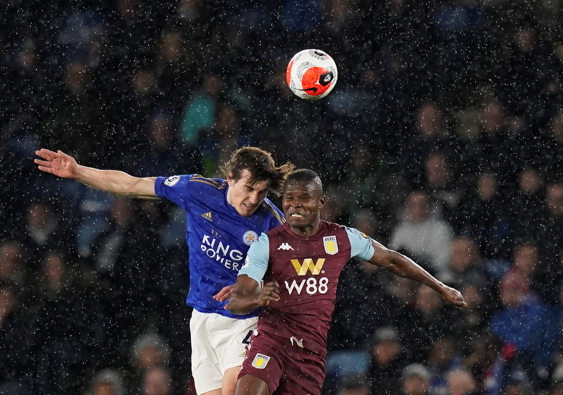 官方：沃特福德再次租借切尔西20岁后卫威利，租期一个赛季.